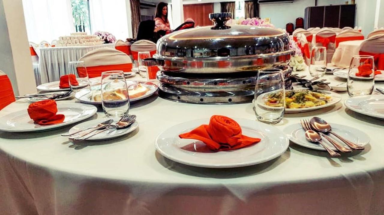 Hotel Amara Субанг Джая Екстериор снимка